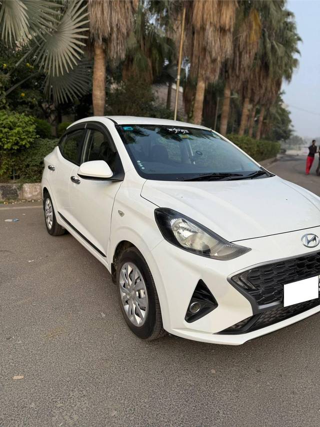 https://images10.gaadi.com/usedcar_image/4222040/original/processed_d821bdb937b5316ef330288e92723f36.jpg?imwidth=6400