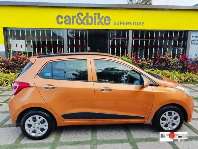 https://images10.gaadi.com/usedcar_image/4222041/original/processed_fe754da72f420811991c4f8490a67dc3.jpg?imwidth=6401