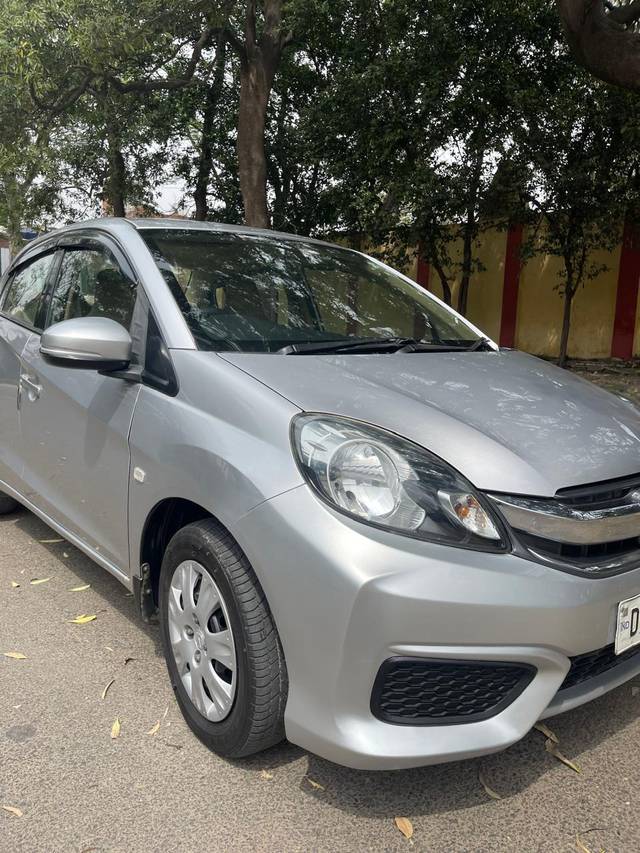 https://images10.gaadi.com/usedcar_image/4222116/original/processed_bf02633549979160cedac3f83edcb5fe.jpg?imwidth=6400