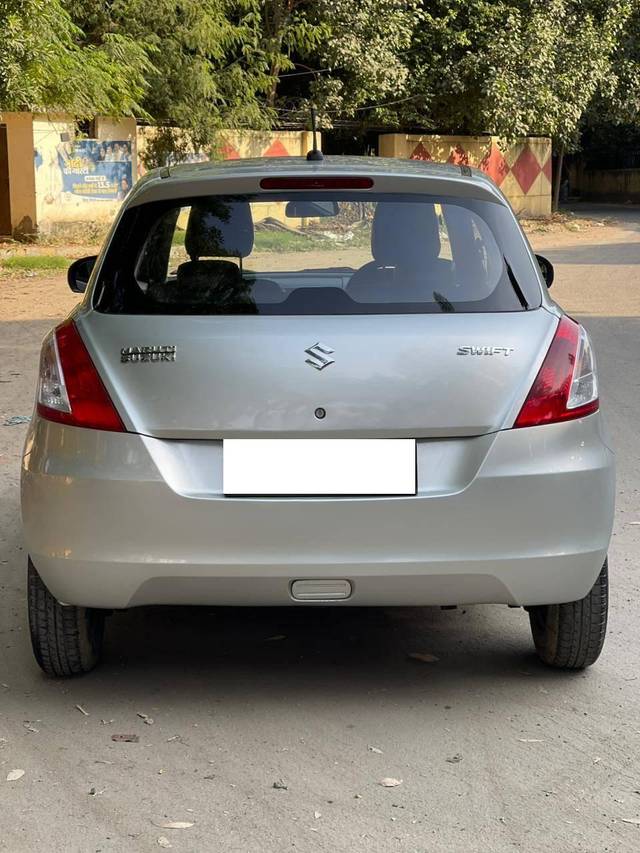 https://images10.gaadi.com/usedcar_image/4222141/original/processed_a17b0c1ba204c512db623693c5cc99f5.jpg?imwidth=6402