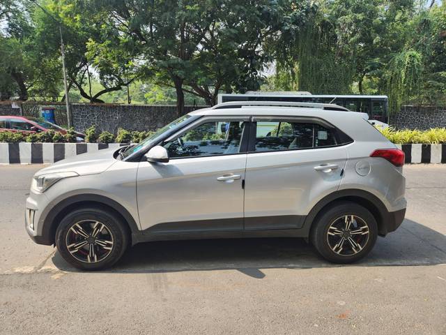 https://images10.gaadi.com/usedcar_image/4222166/original/processed_26d46afb5f2d903a39629e5a3922e7b9.jpg?imwidth=6402