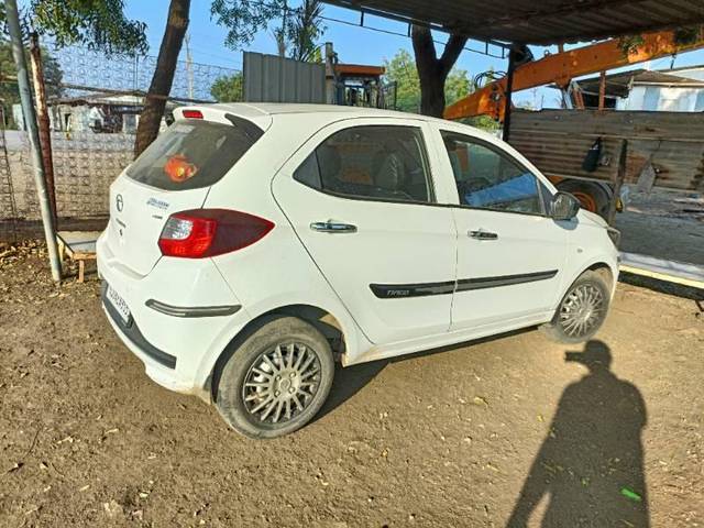 https://images10.gaadi.com/usedcar_image/4222215/original/processed_acfa5505-3961-4463-8ad0-8eae22bcc0e1.jpg?imwidth=6401