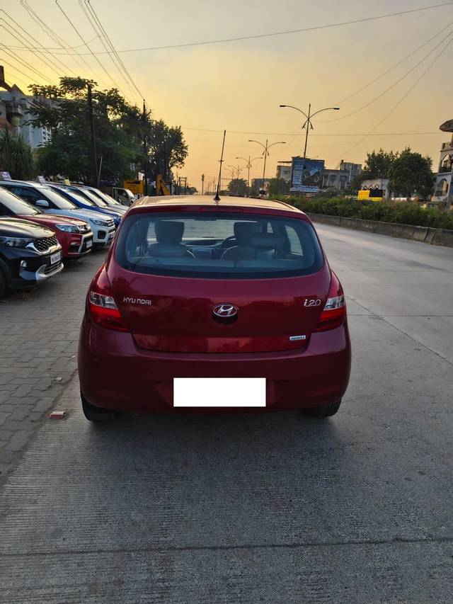 https://images10.gaadi.com/usedcar_image/4222267/original/processed_bb2645dfa67bdcf9b169bb4796087cbd.jpg?imwidth=6401