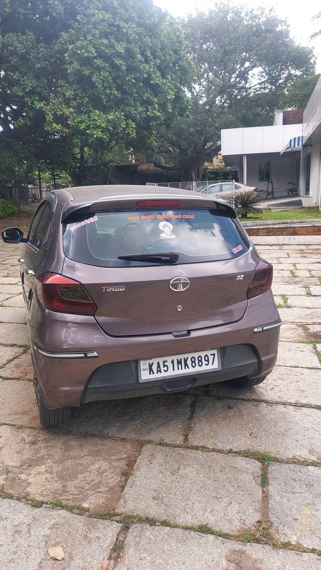 https://images10.gaadi.com/usedcar_image/4222272/original/processed_70319f137d7e5ca2dde03ba39fe9c4c0.jpg?imwidth=6401