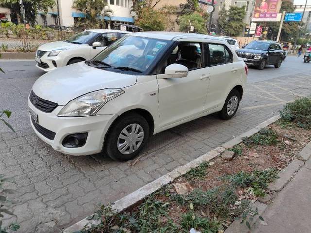 https://images10.gaadi.com/usedcar_image/4222298/original/processed_8f2b7f22-5325-4c4a-80b4-f0ff472b1ec8.jpg?imwidth=6400