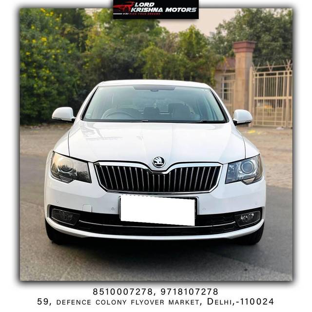 https://images10.gaadi.com/usedcar_image/4222306/original/processed_bd30e0fb998597ff6151d4c166e0eb6e.jpg?imwidth=6402