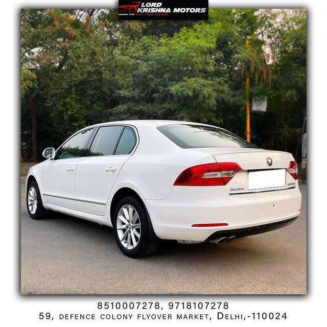 https://images10.gaadi.com/usedcar_image/4222306/original/processed_c36fe33b190dd26958eb0018a874dea8.jpg?imwidth=6401