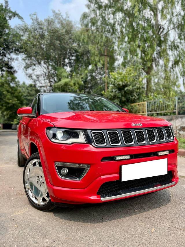 https://images10.gaadi.com/usedcar_image/4222321/original/processed_d98fa888fa2d657ea0c6e548cae03392.jpg?imwidth=6400