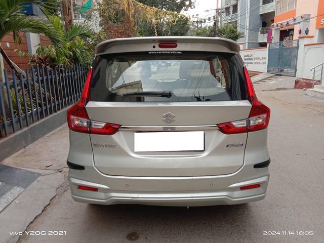 https://images10.gaadi.com/usedcar_image/4222377/original/processed_5d22bf174302927267a1219584fd2cdc.jpg?imwidth=6402