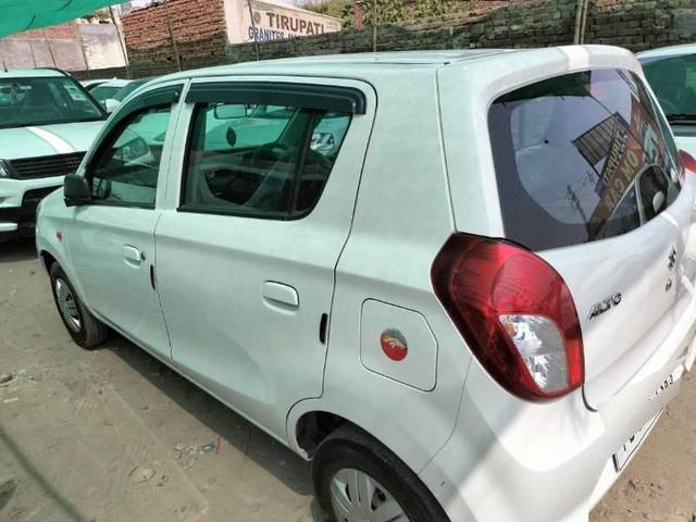 https://images10.gaadi.com/usedcar_image/4222382/original/processed_46fccdef-43c8-4706-bc22-53281c55edef.jpg?imwidth=6402