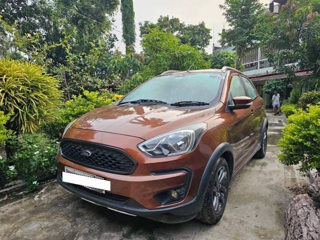 https://images10.gaadi.com/usedcar_image/4222384/original/processed_1cee322e-c216-4e69-913d-05f93e6096f9.jpg?imwidth=6400