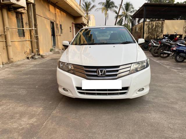 https://images10.gaadi.com/usedcar_image/4222394/original/processed_84ae75c433ed9c379b24dbf1a7422843.jpg?imwidth=6400