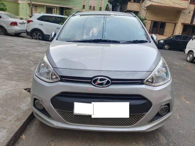 https://images10.gaadi.com/usedcar_image/4222412/original/processed_0b3b01184e2e82a47888f3b92652f05e.jpg?imwidth=6402