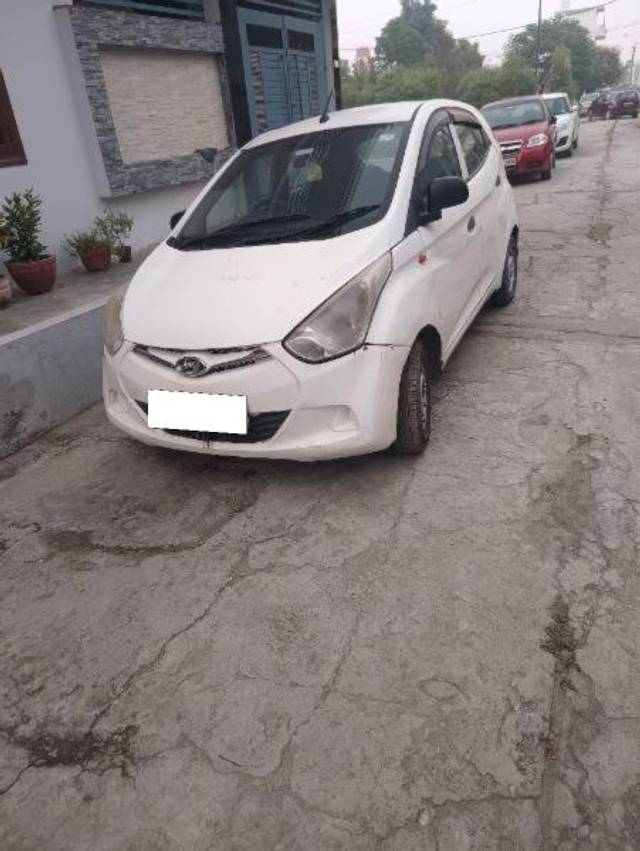 https://images10.gaadi.com/usedcar_image/4222426/original/processed_0d55ccb9-86a7-46dc-81b1-6924a58d0a79.jpg?imwidth=6400