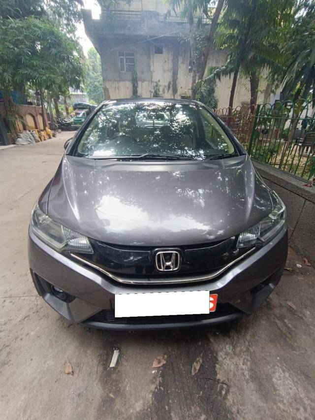 https://images10.gaadi.com/usedcar_image/4222458/original/processed_df13f9cd0e06cb18086389c9c3df1b48.jpg?imwidth=6400