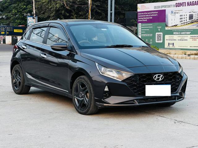 https://images10.gaadi.com/usedcar_image/4222468/original/processed_f3fd1700c1ddbd4848c92e6f432b2e49.jpg?imwidth=6400