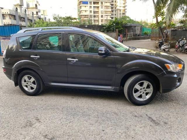 https://images10.gaadi.com/usedcar_image/4222511/original/processed_388f8501167938ea012ad2e1f66466c5.jpg?imwidth=6401