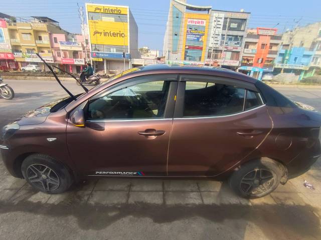 https://images10.gaadi.com/usedcar_image/4222550/original/processed_d28e0b18-fb92-4443-9eb9-07dff894ae1b.jpg?imwidth=6402