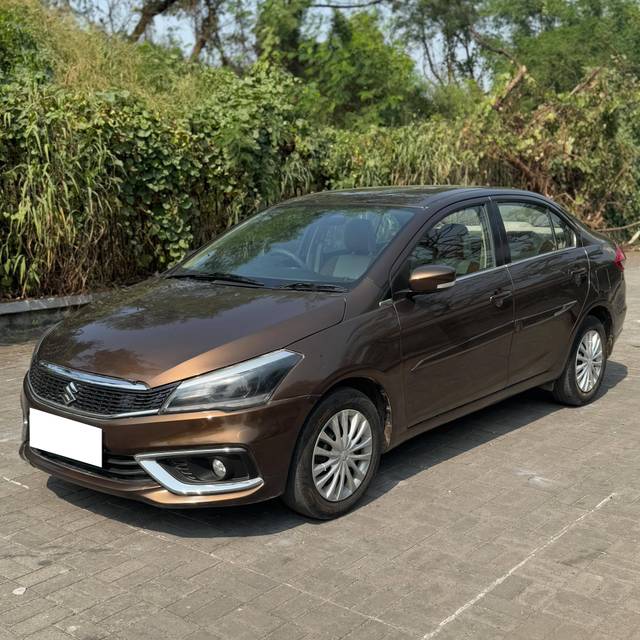 https://images10.gaadi.com/usedcar_image/4222589/original/processed_939f74ba003168d449a3599ca2567972.jpg?imwidth=6402