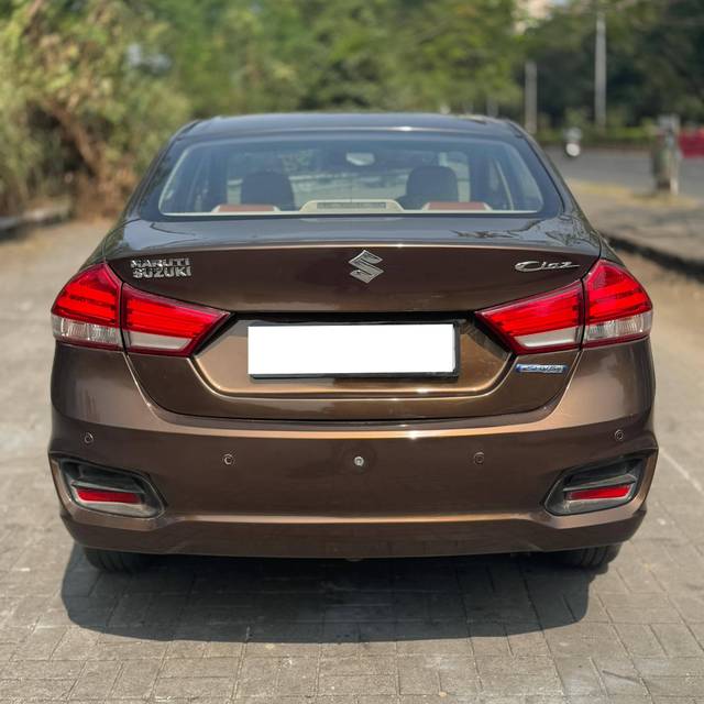 https://images10.gaadi.com/usedcar_image/4222589/original/processed_c4761dcdeff4d07c680a0699382003fa.jpg?imwidth=6401