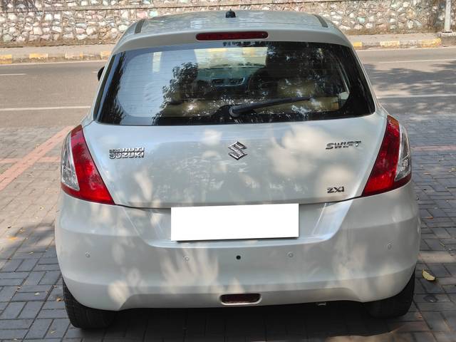 https://images10.gaadi.com/usedcar_image/4222607/original/processed_c79022619d5d6c36c3f5211f83612aaa.jpg?imwidth=6402