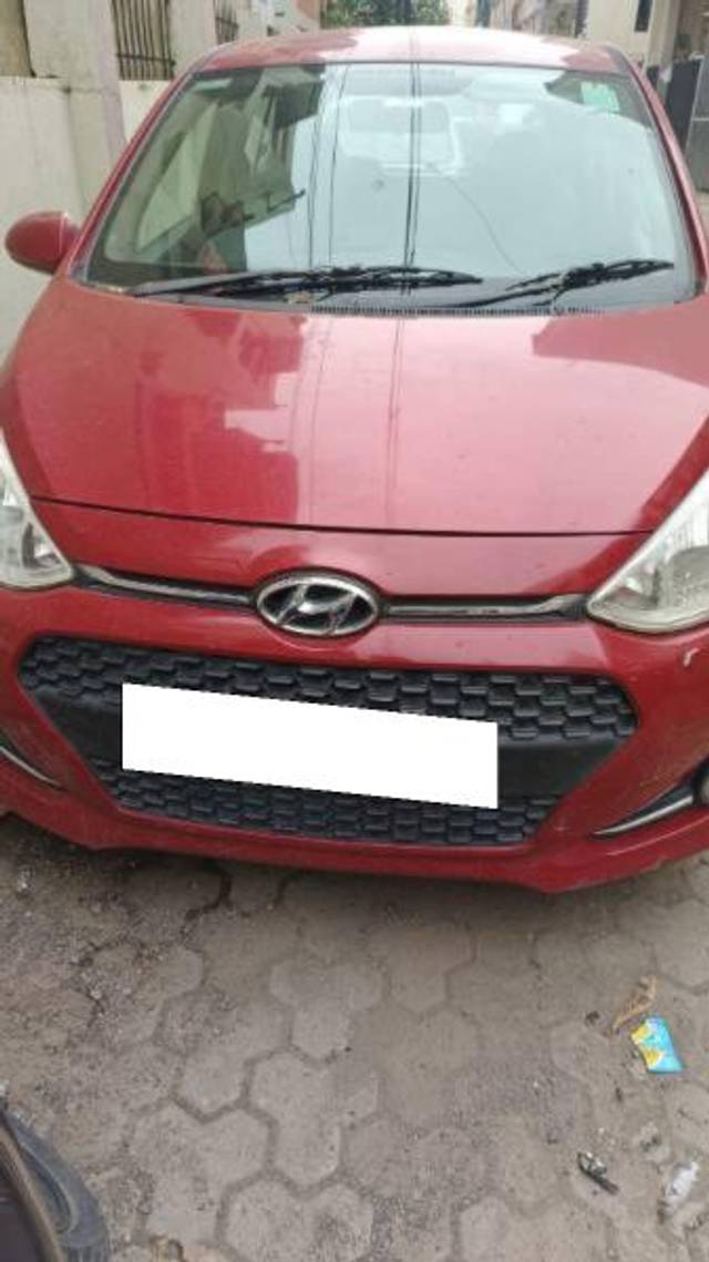 https://images10.gaadi.com/usedcar_image/4222646/original/processed_c9e23001-f713-4d4e-bf1c-53f80ceb77a5.jpg?imwidth=6402