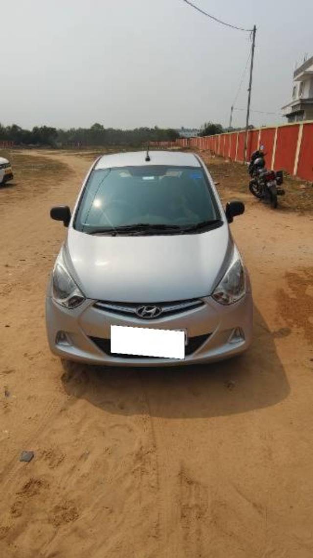 https://images10.gaadi.com/usedcar_image/4222724/original/processed_2a56ffd0-2e5c-4cc3-9936-b5f2e6d9a85f.jpg?imwidth=6402