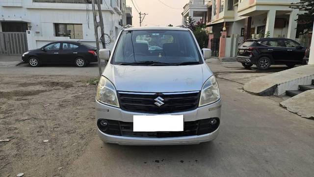 https://images10.gaadi.com/usedcar_image/4222862/original/processed_b507f227-312b-4546-ace0-6c0c96087438.jpg?imwidth=6400