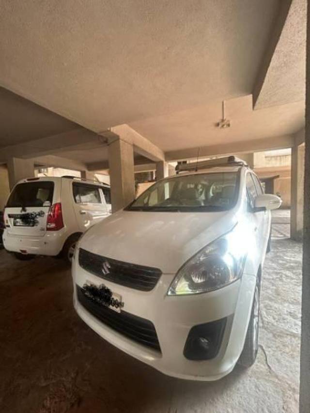 https://images10.gaadi.com/usedcar_image/4222917/original/processed_2bba264b-5e29-4cbc-9119-32131dff16e6.jpg?imwidth=6400