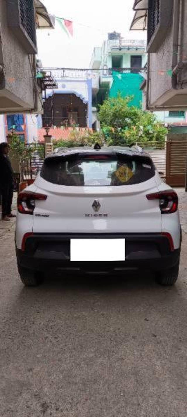 https://images10.gaadi.com/usedcar_image/4222964/original/processed_7f47f4ec-2e03-4ebe-9891-b129d58fc6c0.jpg?imwidth=6402