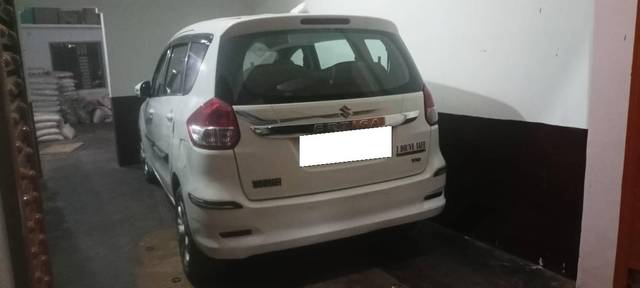 https://images10.gaadi.com/usedcar_image/4222979/original/processed_bfe66b02-7b48-4831-bd63-3cee1e63d3f8.jpg?imwidth=6400