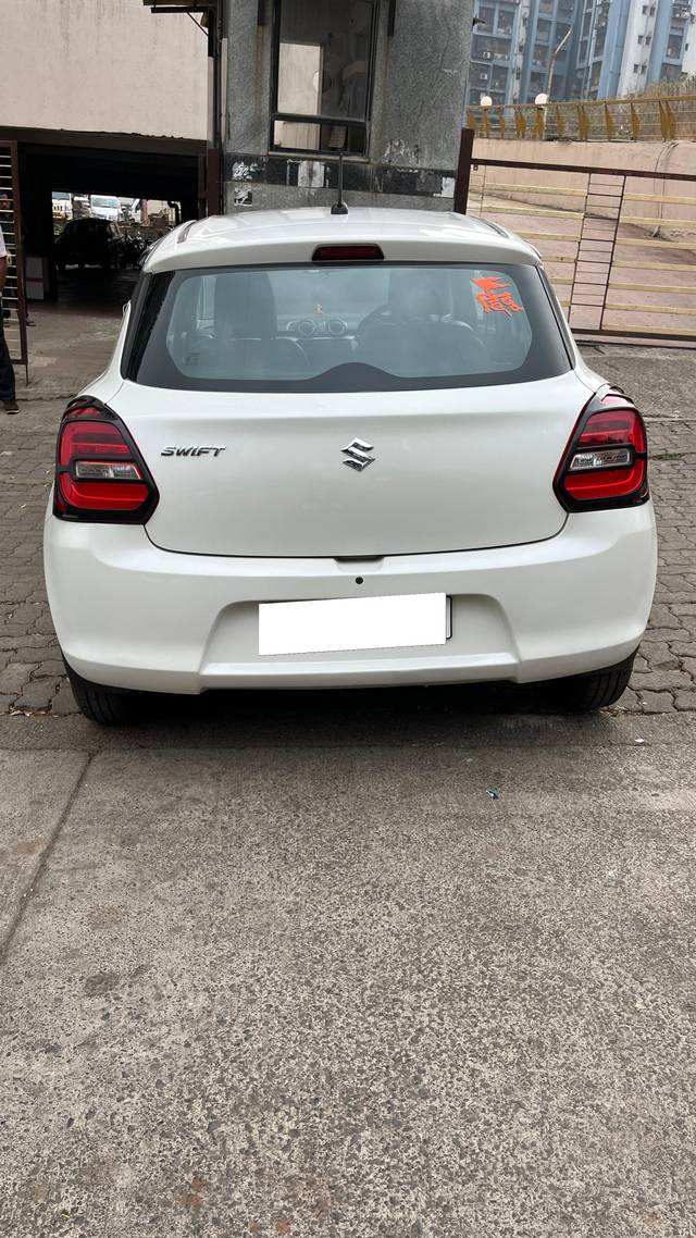 https://images10.gaadi.com/usedcar_image/4223069/original/processed_98e28a101a23e5c7a2e5d31400c41e75.jpg?imwidth=6402