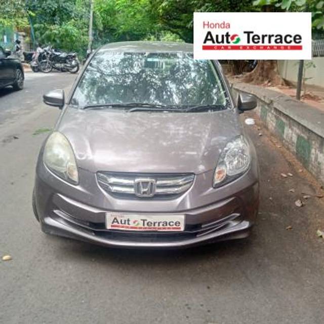 https://images10.gaadi.com/usedcar_image/4223073/original/4a2ddfc95cfa9aad5aea8a875418d924.jpeg?imwidth=6400