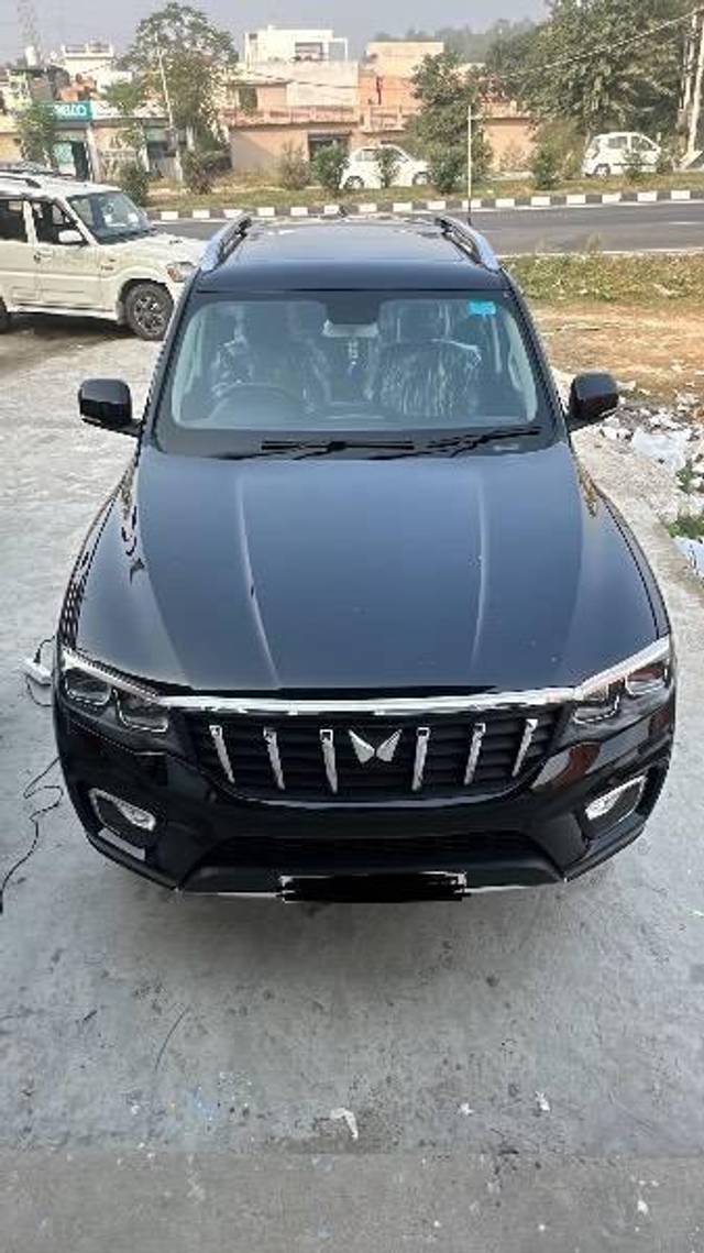 https://images10.gaadi.com/usedcar_image/4223133/original/processed_105ea6f6-31c0-415d-9a73-e5a2710e7620.jpg?imwidth=6400