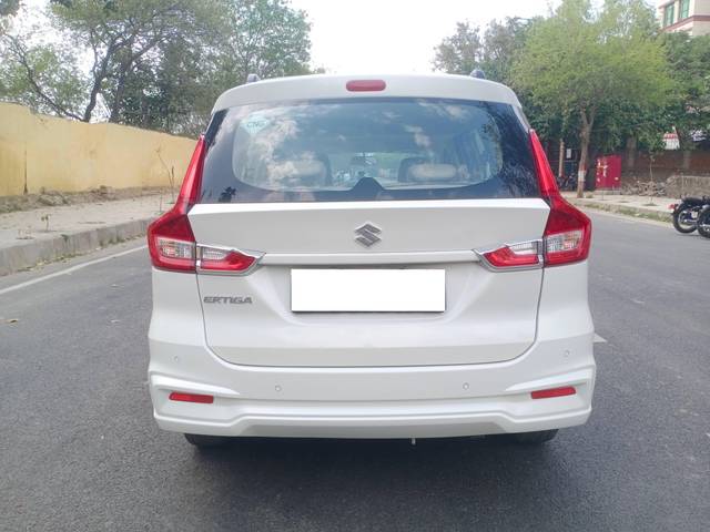 https://images10.gaadi.com/usedcar_image/4223163/original/processed_02fe07386f72f1a24a9c478cbc0e718a.jpg?imwidth=6402