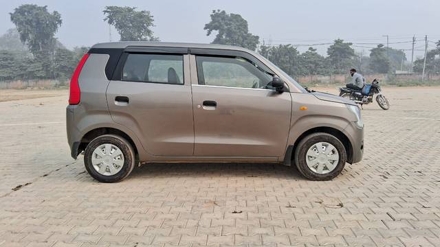 https://images10.gaadi.com/usedcar_image/4223245/original/14ba479a5caabde8c466e020de082e16.jpg?imwidth=6401