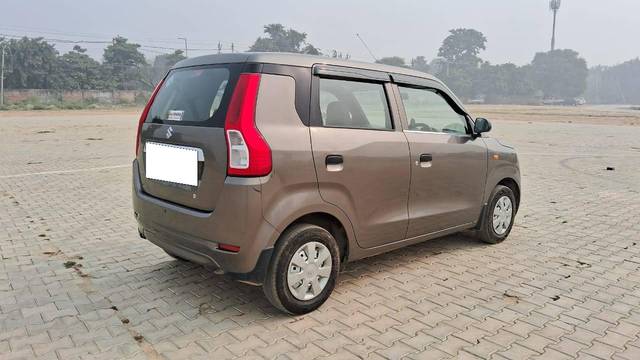 https://images10.gaadi.com/usedcar_image/4223245/original/processed_435fe1a364611e2021691c6006f086b3.jpg?imwidth=6402