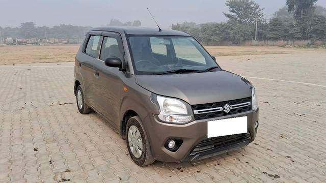 https://images10.gaadi.com/usedcar_image/4223245/original/processed_79bd38aa460c3d6af0fa1711c0d233db.jpg?imwidth=6400