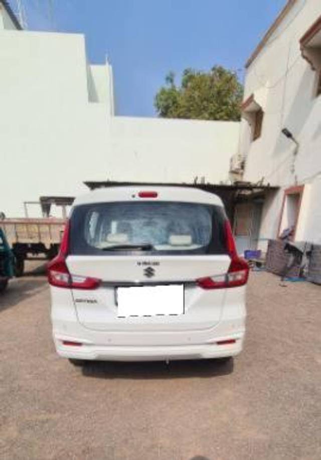 https://images10.gaadi.com/usedcar_image/4223255/original/processed_256584ef-c0b7-4741-8ce4-cd97cc17e1a7.jpg?imwidth=6402