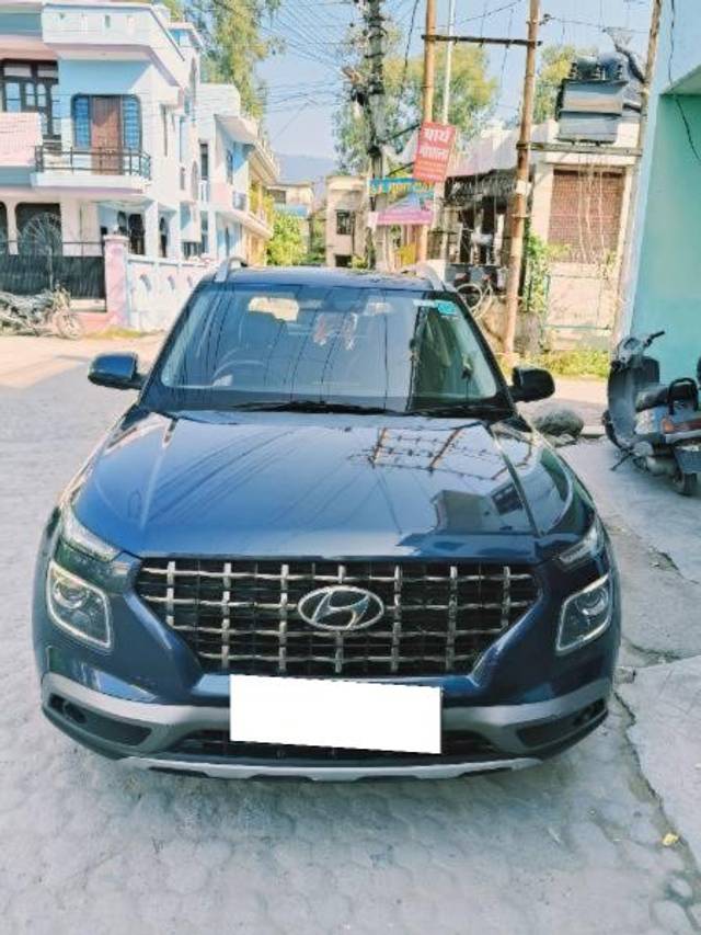 https://images10.gaadi.com/usedcar_image/4223259/original/processed_34d212d1-d690-4167-8aaf-a7f889fa16e0.jpg?imwidth=6400