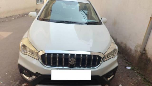 https://images10.gaadi.com/usedcar_image/4223295/original/processed_a9016401-c8f4-41a6-b182-06d9fe6a5543.jpg?imwidth=6400