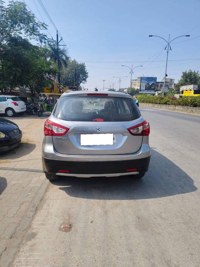 https://images10.gaadi.com/usedcar_image/4223306/original/processed_e5b9a65de581e05375bc0358eeb3d1f8.jpg?imwidth=6401