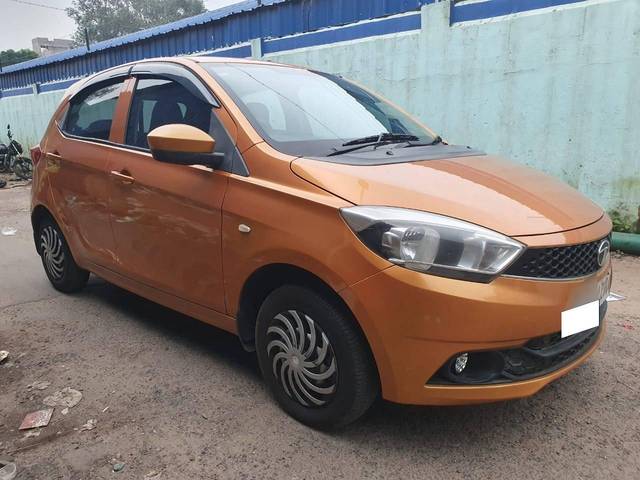 https://images10.gaadi.com/usedcar_image/4223350/original/processed_41b197fe9c00782670b21b4045f4ed93.jpg?imwidth=6400