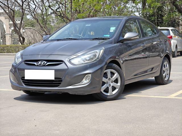 https://images10.gaadi.com/usedcar_image/4223363/original/processed_32607debec1ce9f3b6e86bfc3d982ff3.jpeg?imwidth=6400