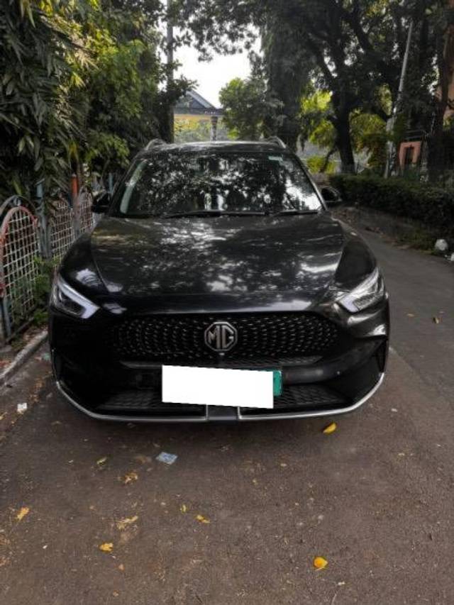 https://images10.gaadi.com/usedcar_image/4223415/original/processed_58780f24-cbee-4b9b-bcb3-f00c2ccb75d4.jpeg?imwidth=6402