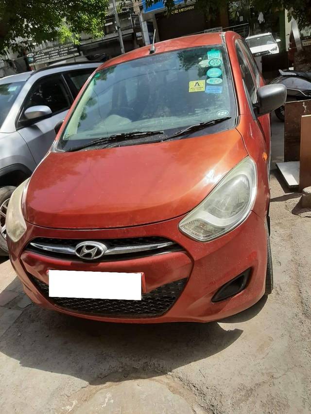 https://images10.gaadi.com/usedcar_image/4223421/original/processed_1ebfd1c99ad93c7a0018a345e2936407.jpg?imwidth=6402