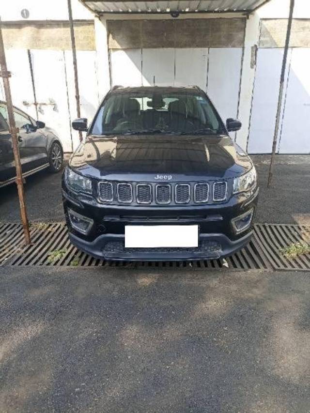 https://images10.gaadi.com/usedcar_image/4223520/original/processed_38baeb57-9dc8-47a2-8c1b-a5b7be1f2782.jpg?imwidth=6400