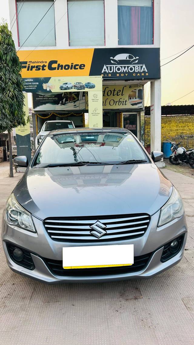 https://images10.gaadi.com/usedcar_image/4223565/original/processed_a05e8344a63b9094693594b41f40e9e2.jpg?imwidth=6402