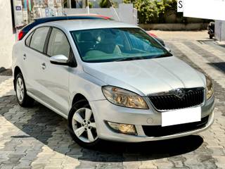 Skoda Rapid 2014-2016 Skoda Rapid 1.6 MPI AT Style Plus