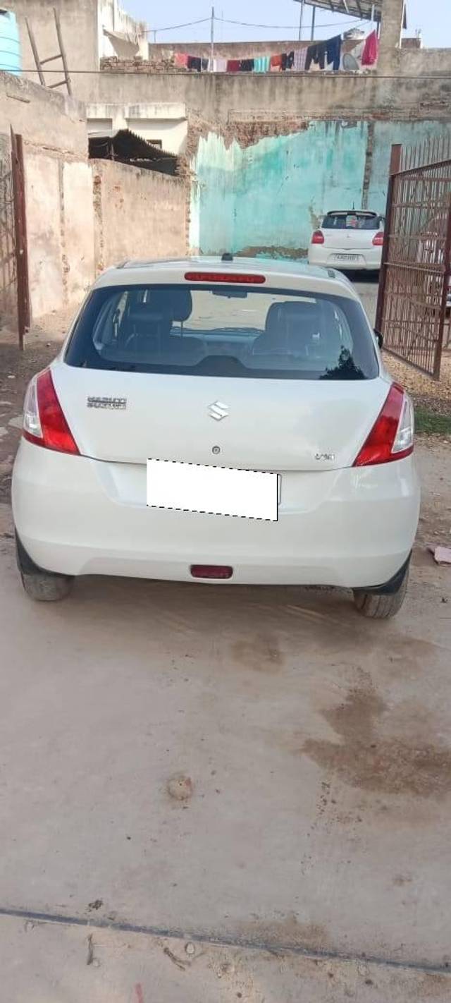 https://images10.gaadi.com/usedcar_image/4223793/original/processed_5e73d128d3bef51377e30d1b019c2441.jpg?imwidth=6402